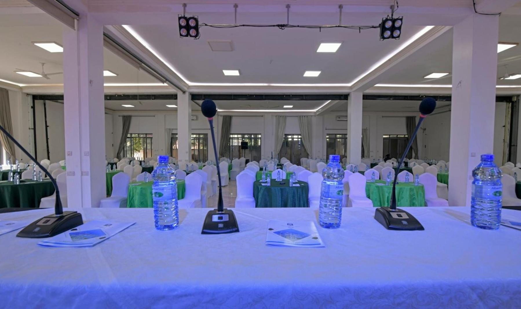 Hoima Buffalo Hotel & Business Hub Ltd Luaran gambar